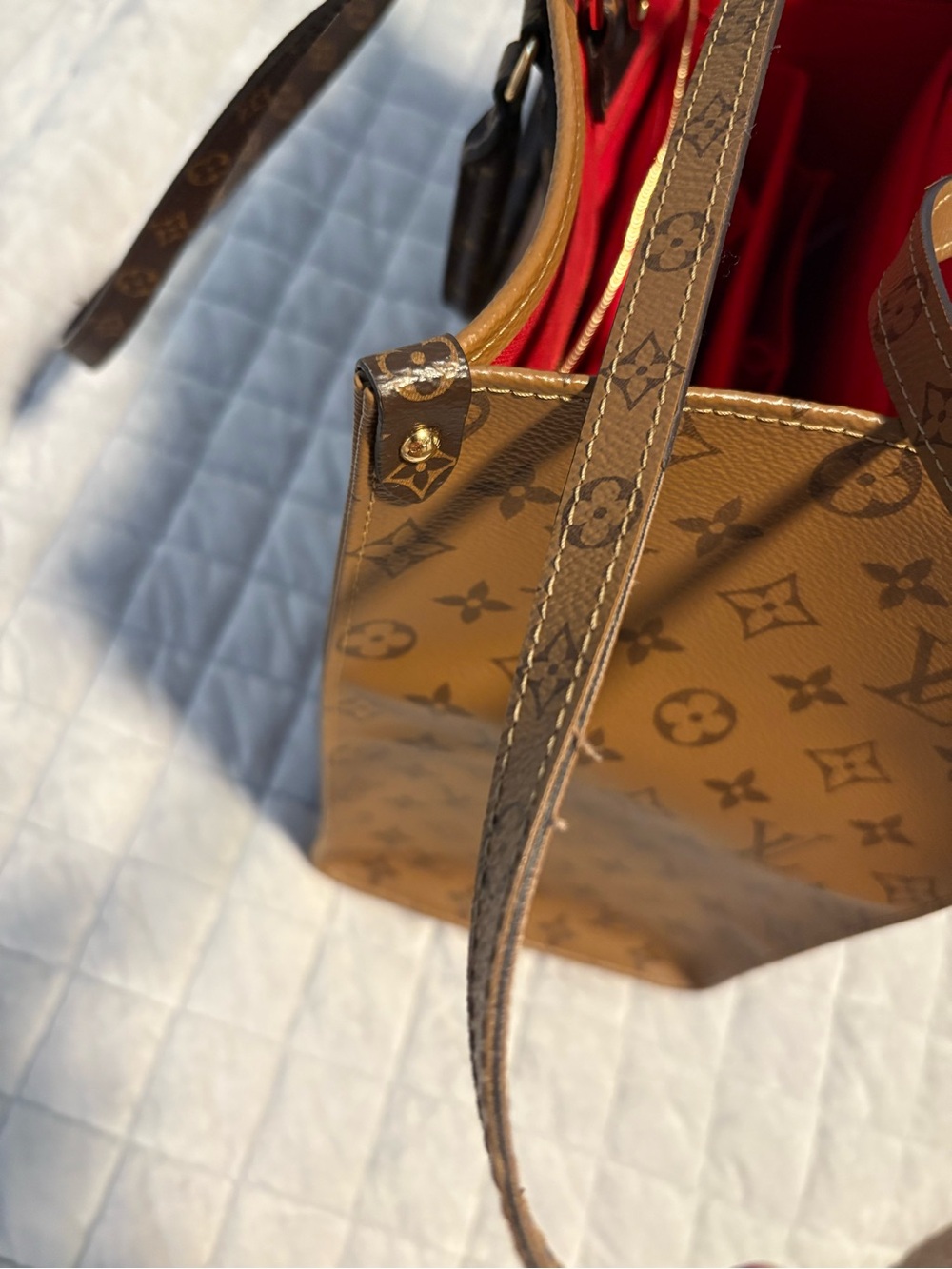 Louis Vuitton Monogram GM OnTheGo Tote - Picture 14 of 16